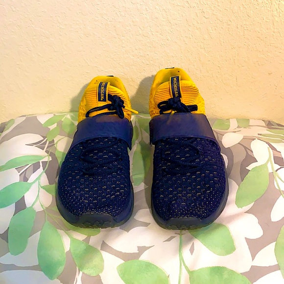 Air Jordan’s Gold/Navy Blue - Picture 4 of 5